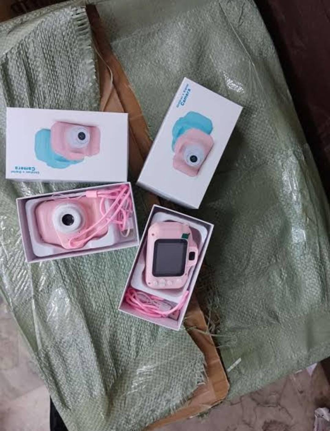 Kids camera 📸, Shipping charge extra